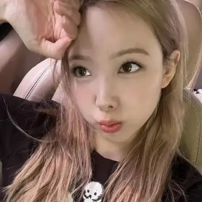 闻皎月